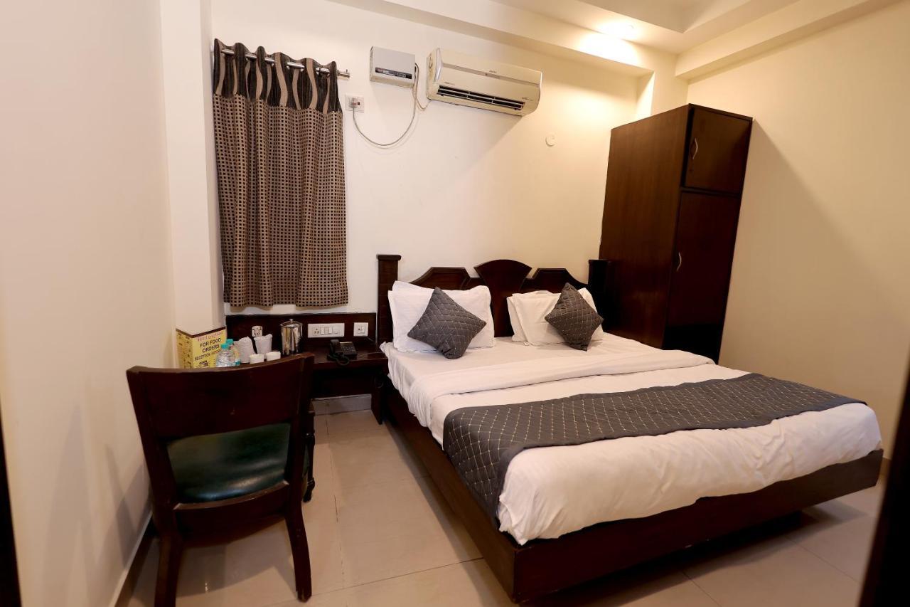 Hotel Gaylord International - Yeni Delhi Dış mekan fotoğraf